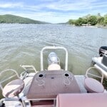 Included Qwest 820 Pontoon