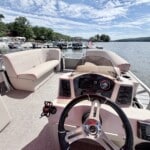 Included Qwest 820 Pontoon