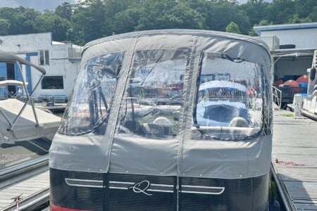 Included Qwest L818 Pontoon