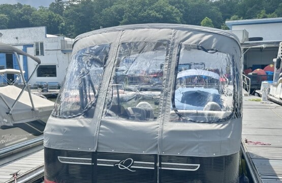 Included Qwest L818 Pontoon